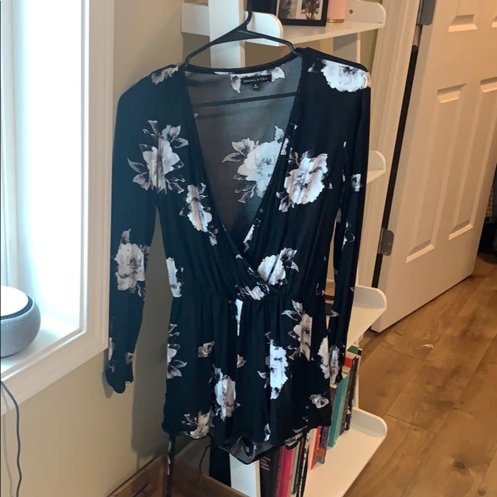 Kendal and Kylie used romper size s